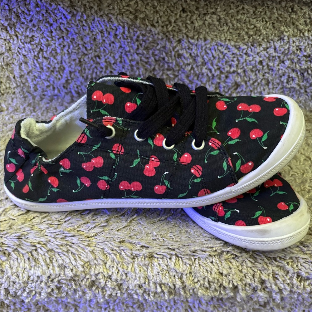 SO Black Cherry Print Flats
